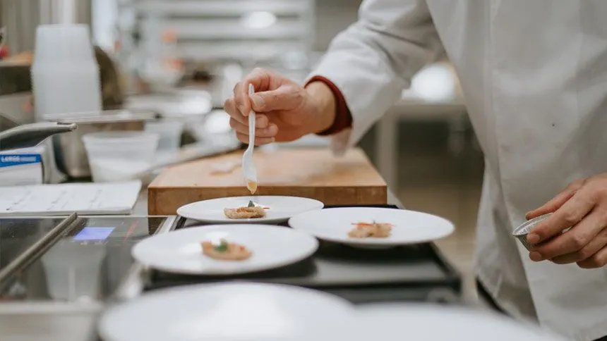 “chicken-or-pasta?”-cade-a-comida-de-aviao-que-estava-aqui?