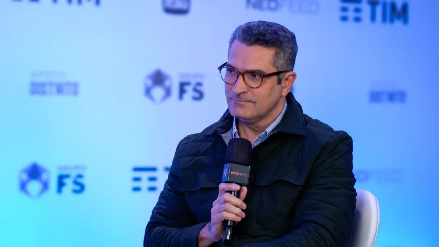 na-alelo,-a-inteligencia-artificial-precisa-beneficiar-o-lojista,-a-empresa-e-o-consumidor-final