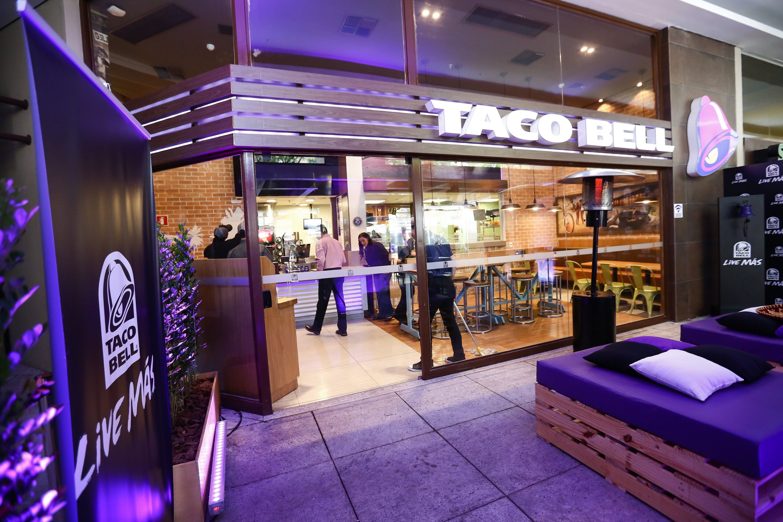 taco-bell-aposta-em-cafes-e-bebidas-especiais-para-atrair-consumidores-da-geracao-z