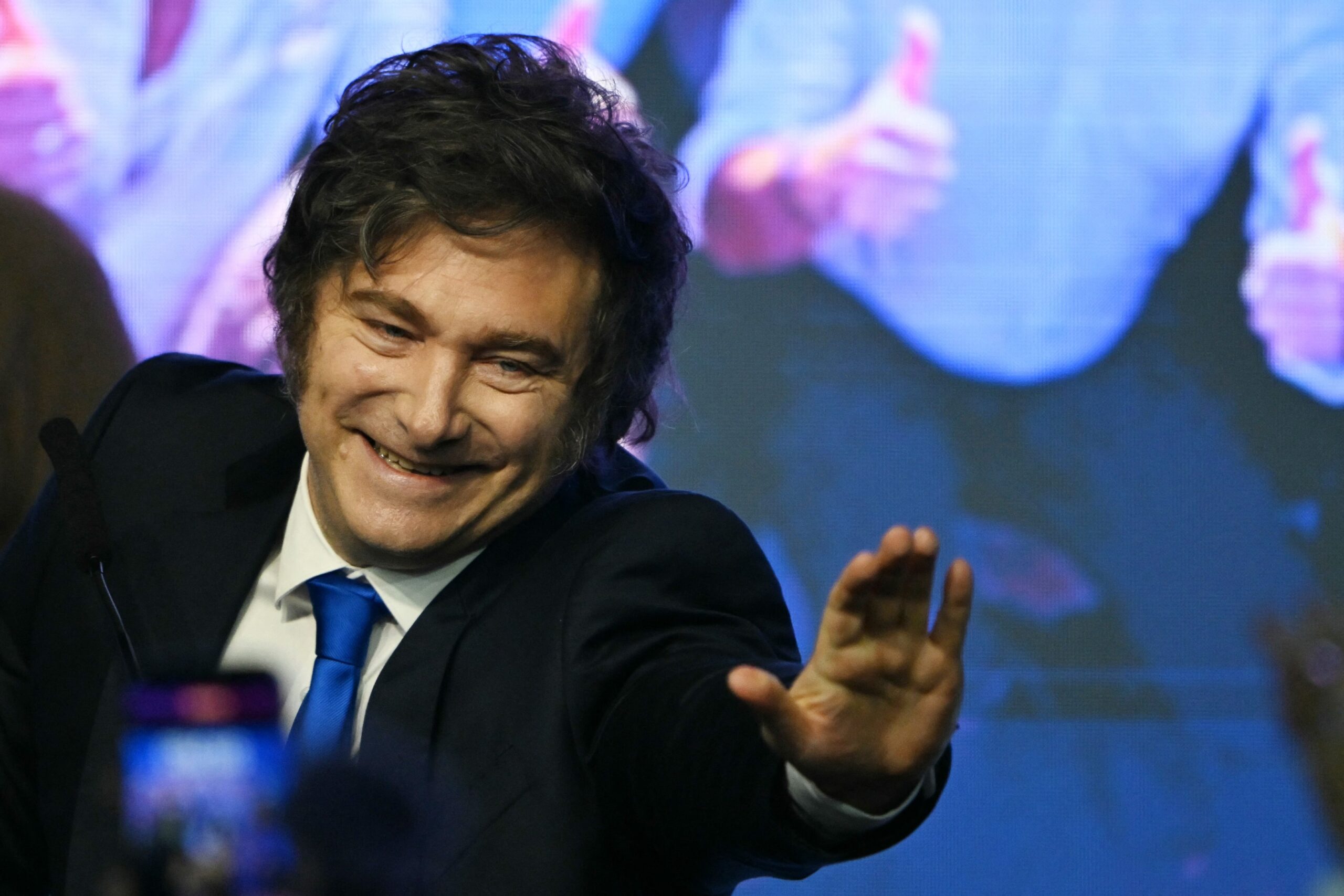 com-vitoria-de-milei,-analistas-esperam-‘rali-de-tudo’-na-argentina