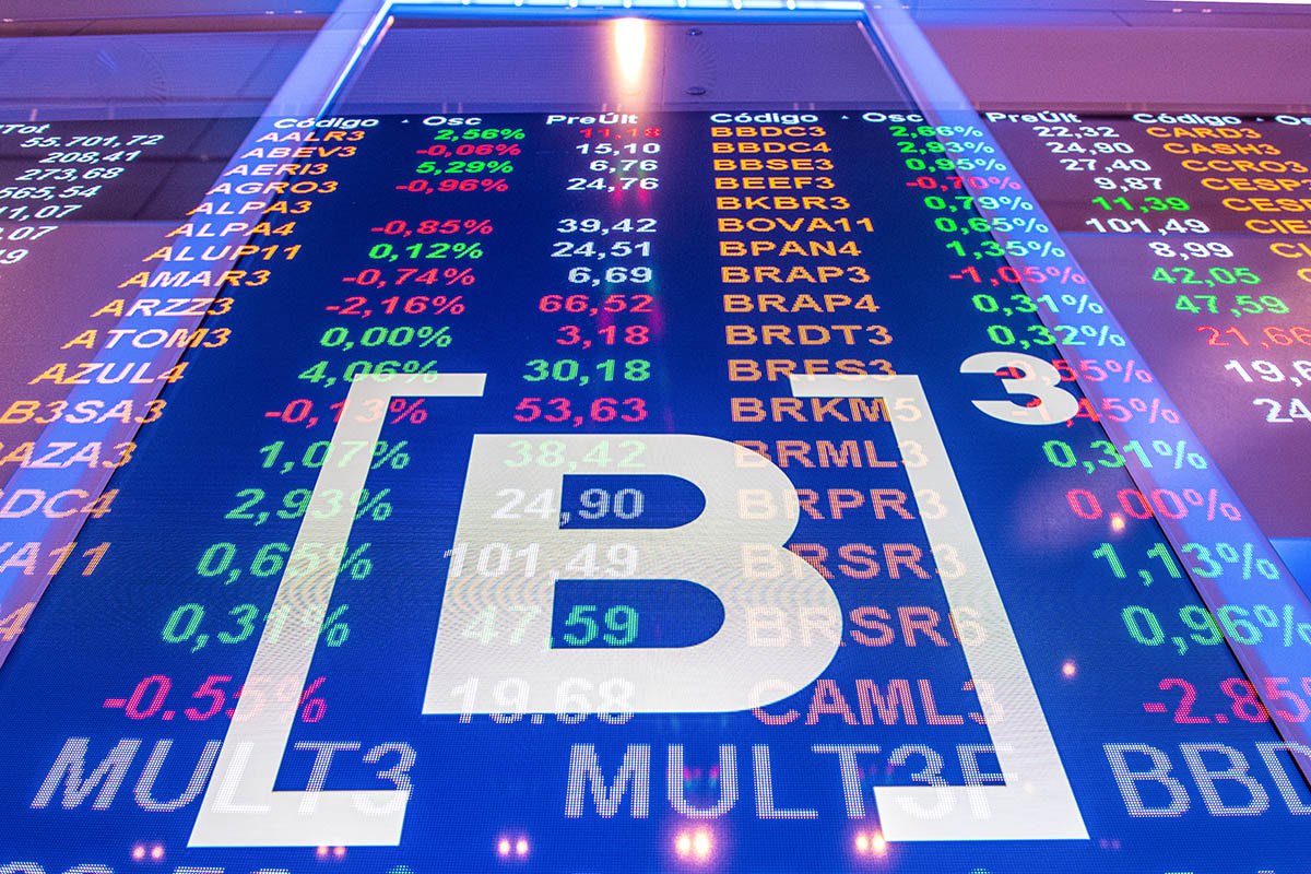 ibovespa-sobe-no-ultimo-pregao-do-mes-e-se-aproxima-dos-150-mil-pontos