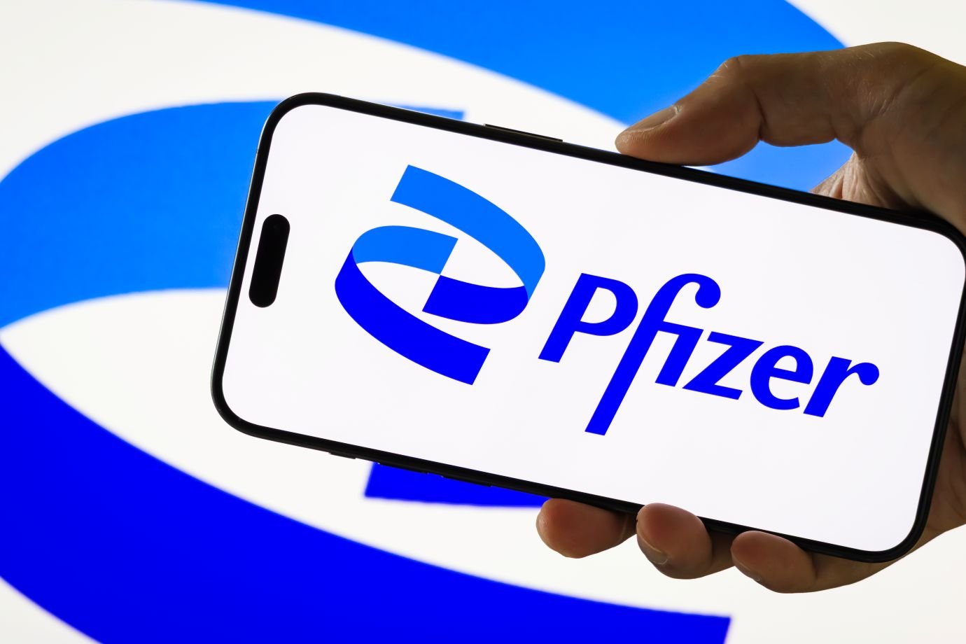 pfizer-tem-queda-de-21%-no-lucro-do-3o-tri-–-vacina-e-antiviral-explicam-numeros