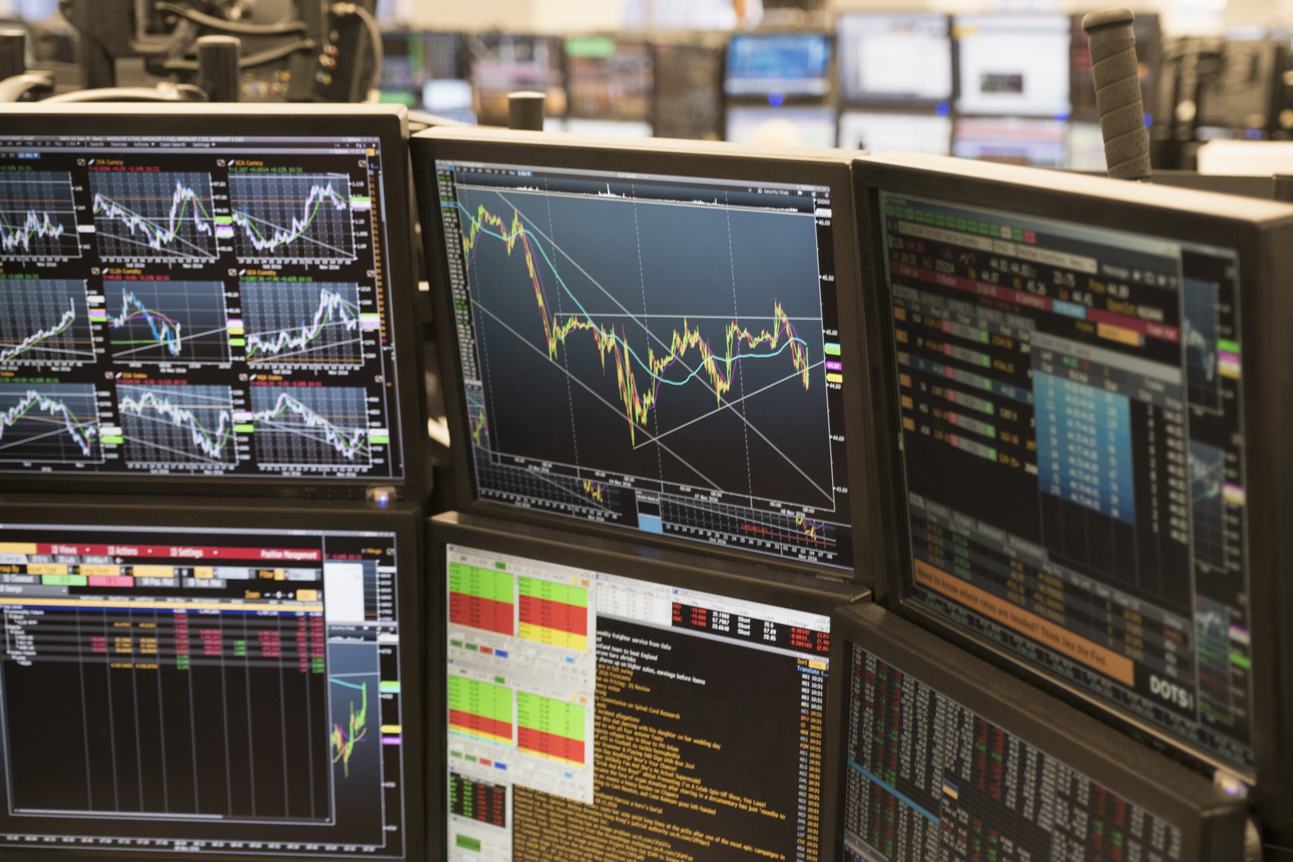 meme-stocks-voltam-a-pressionar-fundos-e-geram-cautela-em-wall-street