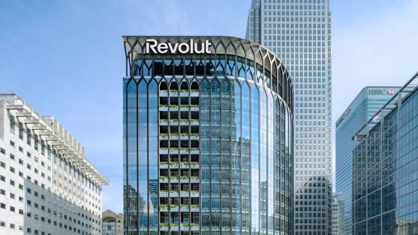 na-disputa-cabeca-a-cabeca-com-o-nubank,-revolut-tambem-pede-licenca-bancaria-nos-eua