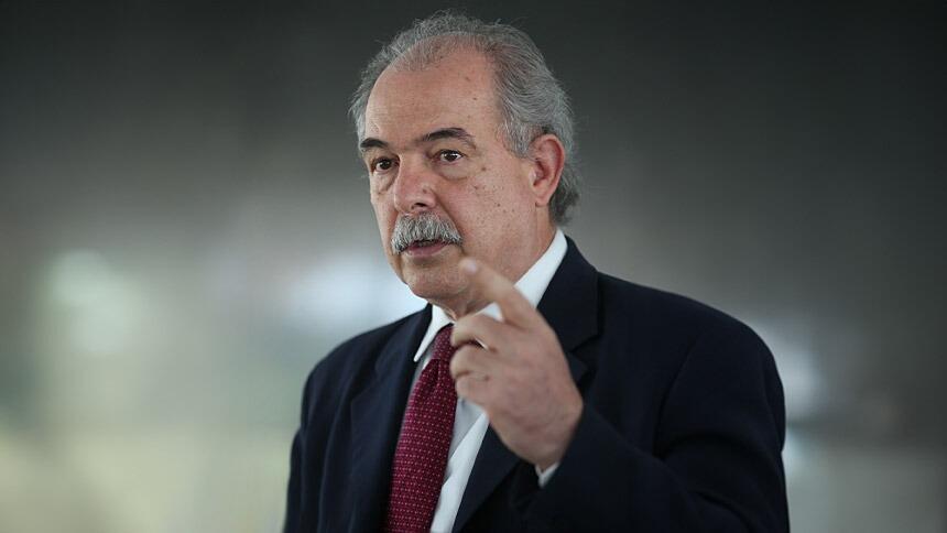 apos-banco-master,-proximo-escandalo-sera-com-os-fundos-de-investimento,-diz-mercadante