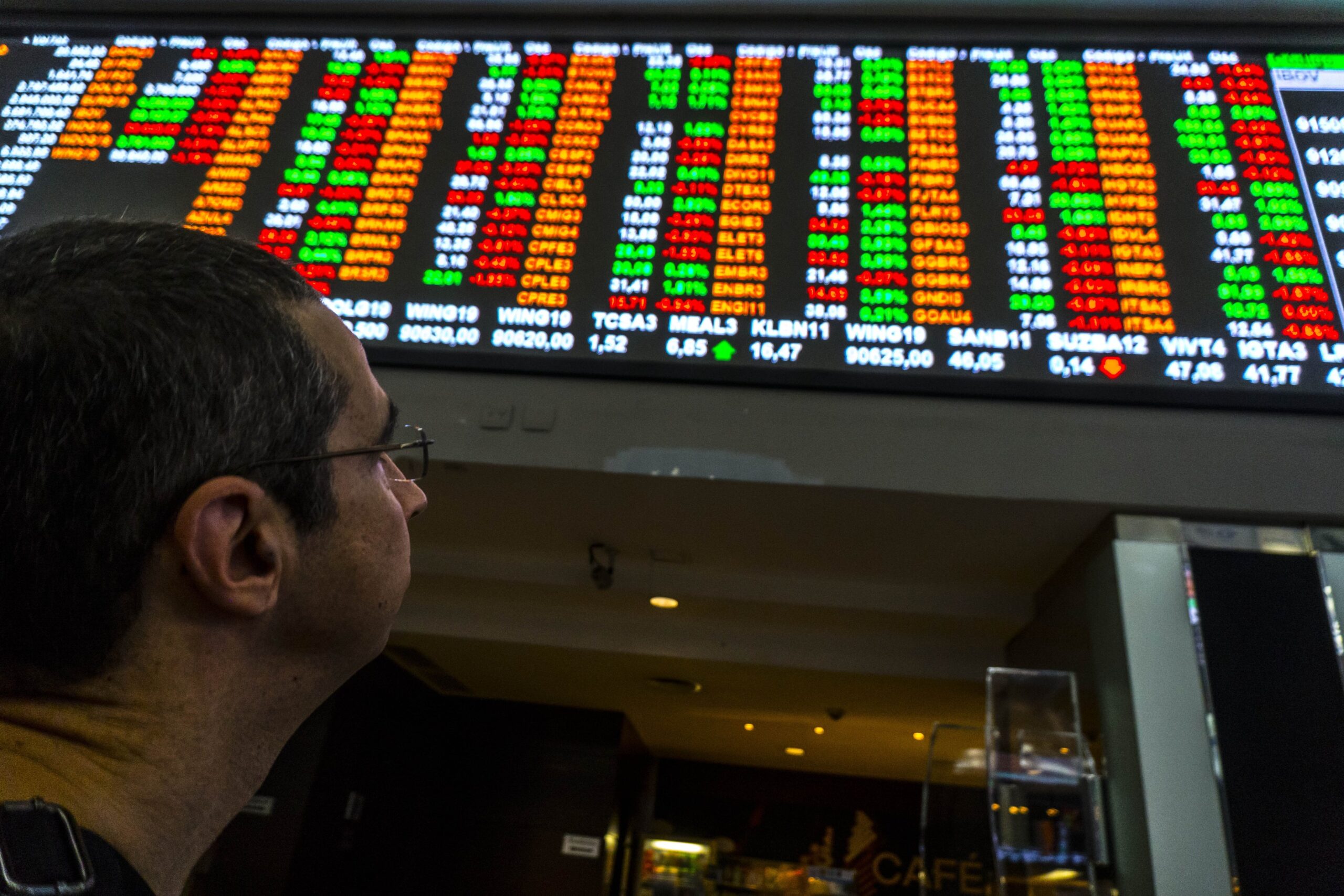 ibovespa-cai-na-volta-de-ny-com-bancos-e-vale-entre-as-maiores-pressoes