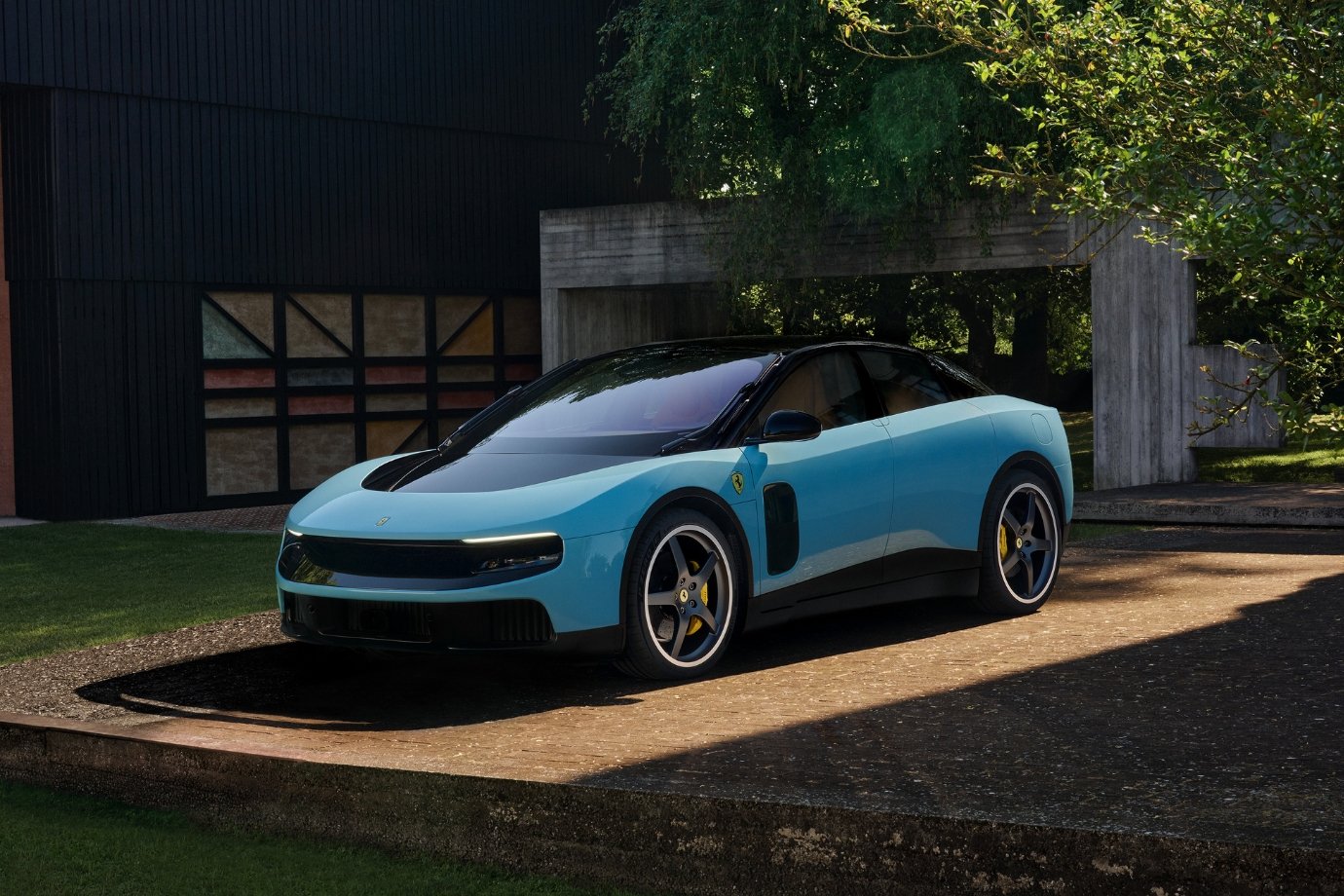 ferrari-supera-crise-do-luce-na-bolsa-e-ve-eletrico-esgotar-entre-chineses-ricos
