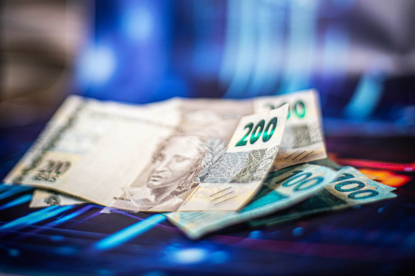 brasileiros-tem-mais-de-r$-5-bilhoes-esquecidos-em-bancos;-veja-como-sacar