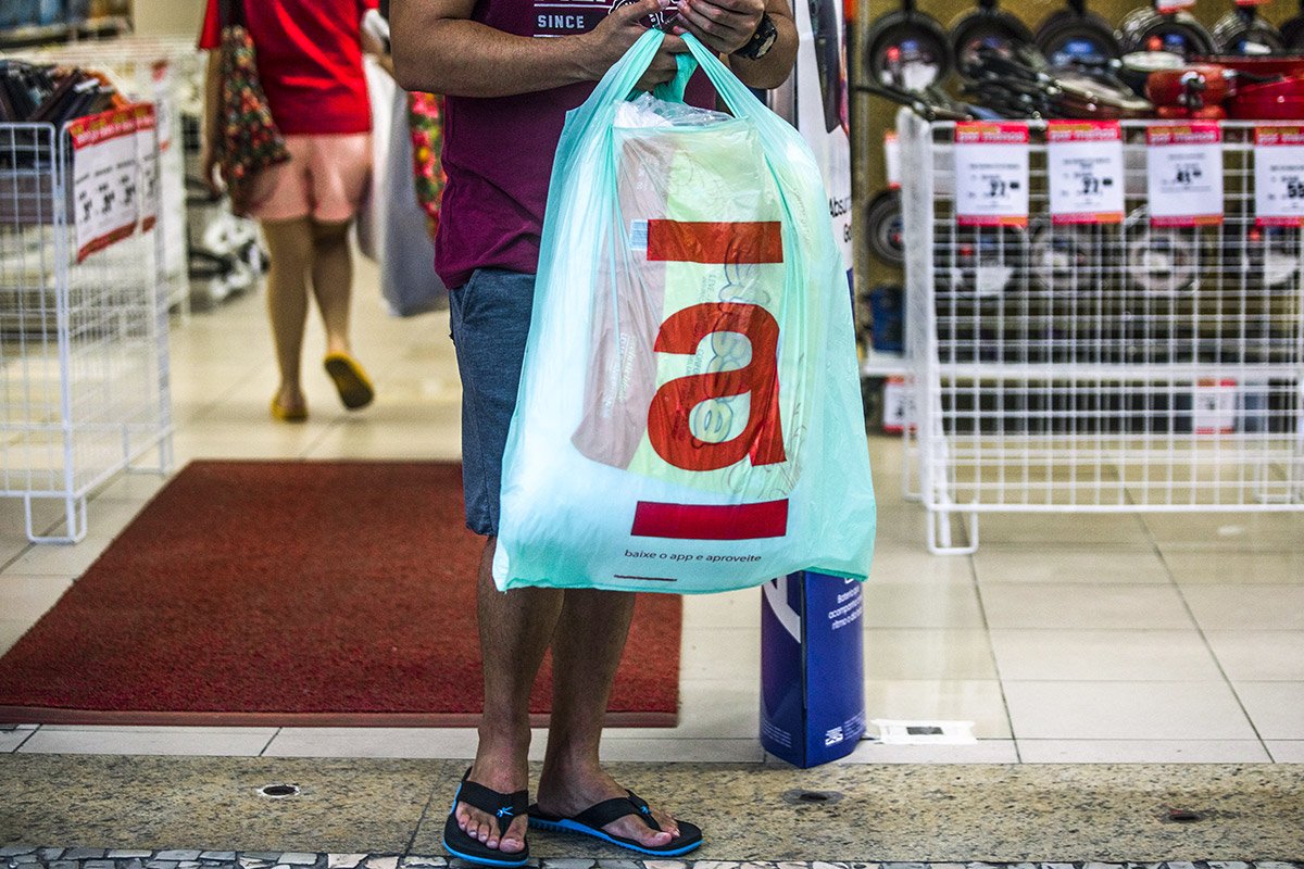 americanas-faz-primeira-black-friday-pos-rj-com-tv,-ar-condicionado-e-cartao-proprio
